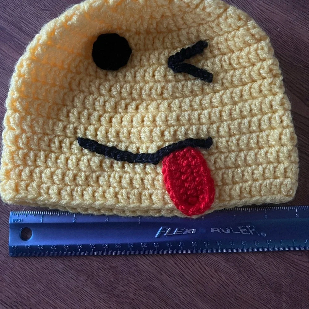 Smiley face kids crochet hat